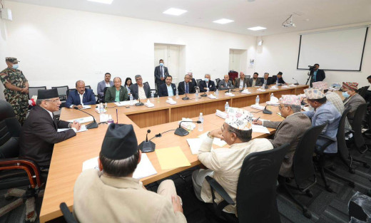 बैंकको ब्याजदर घटाउन सरकारले उपाय खोजिरहेको छ : प्रधानमन्त्री दाहाल